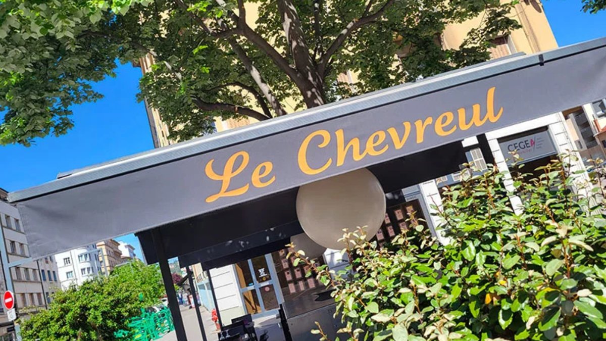 La terrasse du Chevreul, bar-restaurant du quartier Guillotière à Lyon La terrasse du Chevreul, bar-restaurant du quartier Guillotière à Lyon