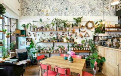 Un Brin de Folie, le fleuriste de saison et café de la place Tobie Robatel où l’on repart avec un kokédama